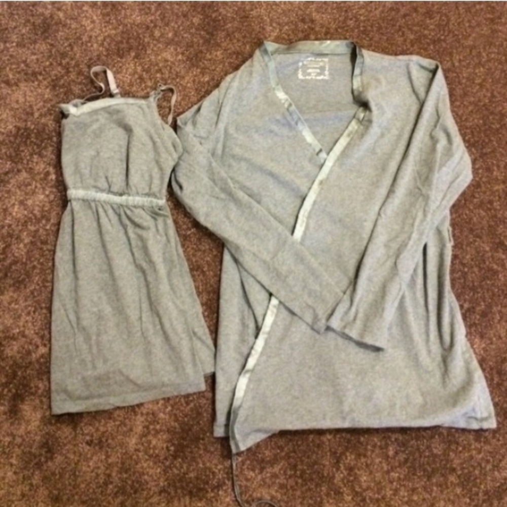 Maternity/nursing shawl and camisole