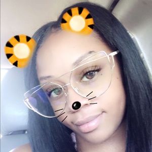 Meet your Posher, Tierra