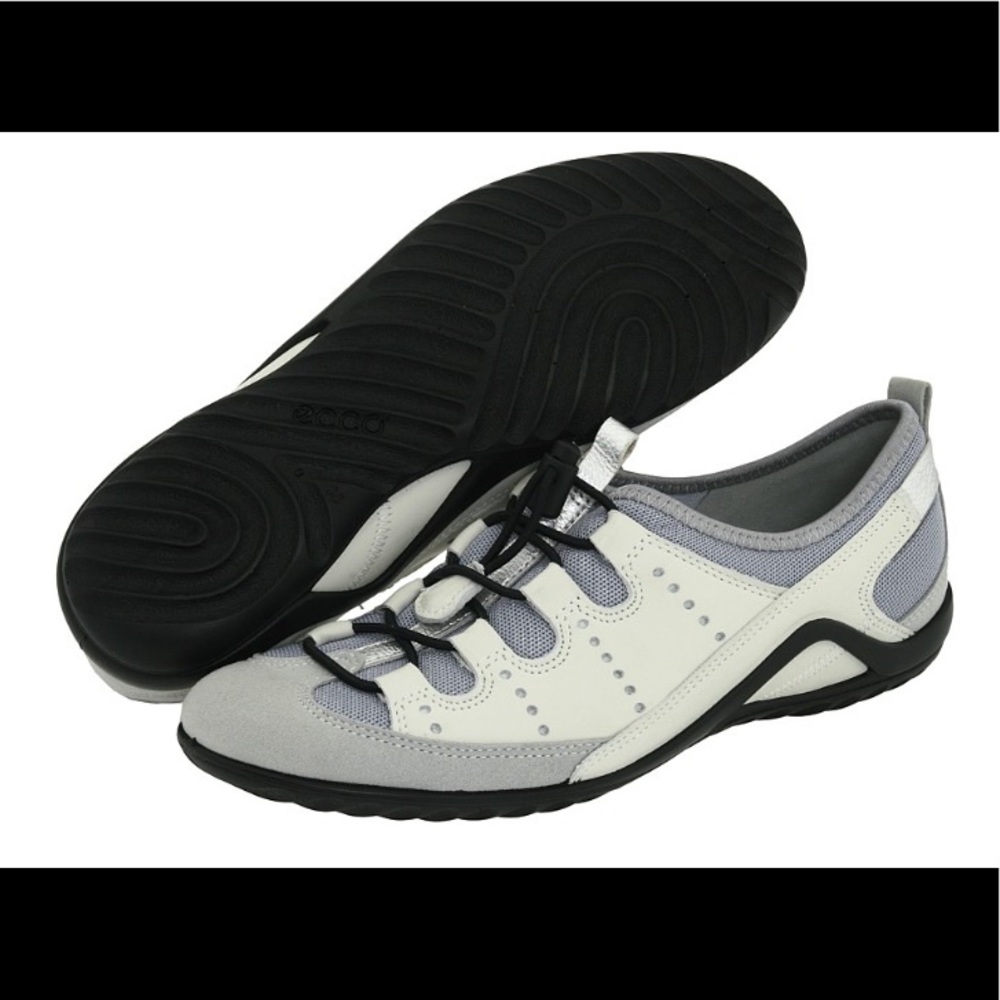 Ecco walking shoes NWOT