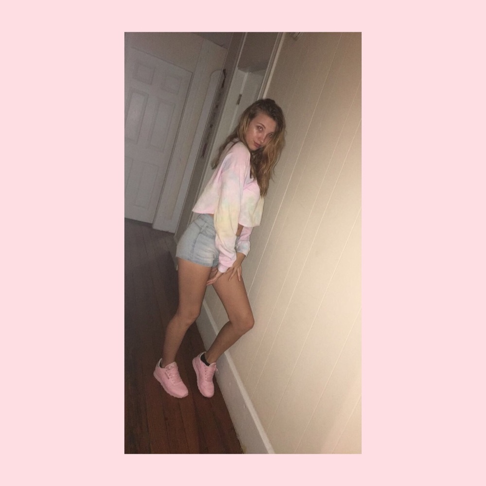 Meet your Posher, Hailey