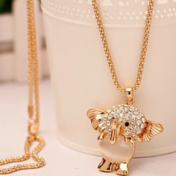 🌻SALE🌻🆕 Elephant Crystals & Opal Belly Necklace - Picture 2 of 5