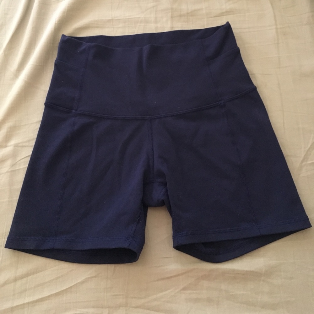 Lululemon high waist shorts size 8 navy