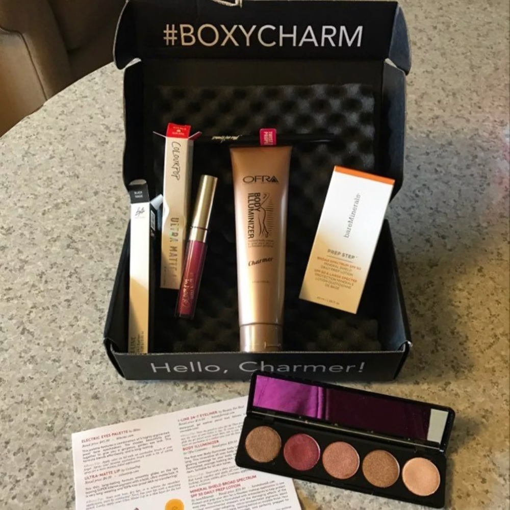 July Boxycharm