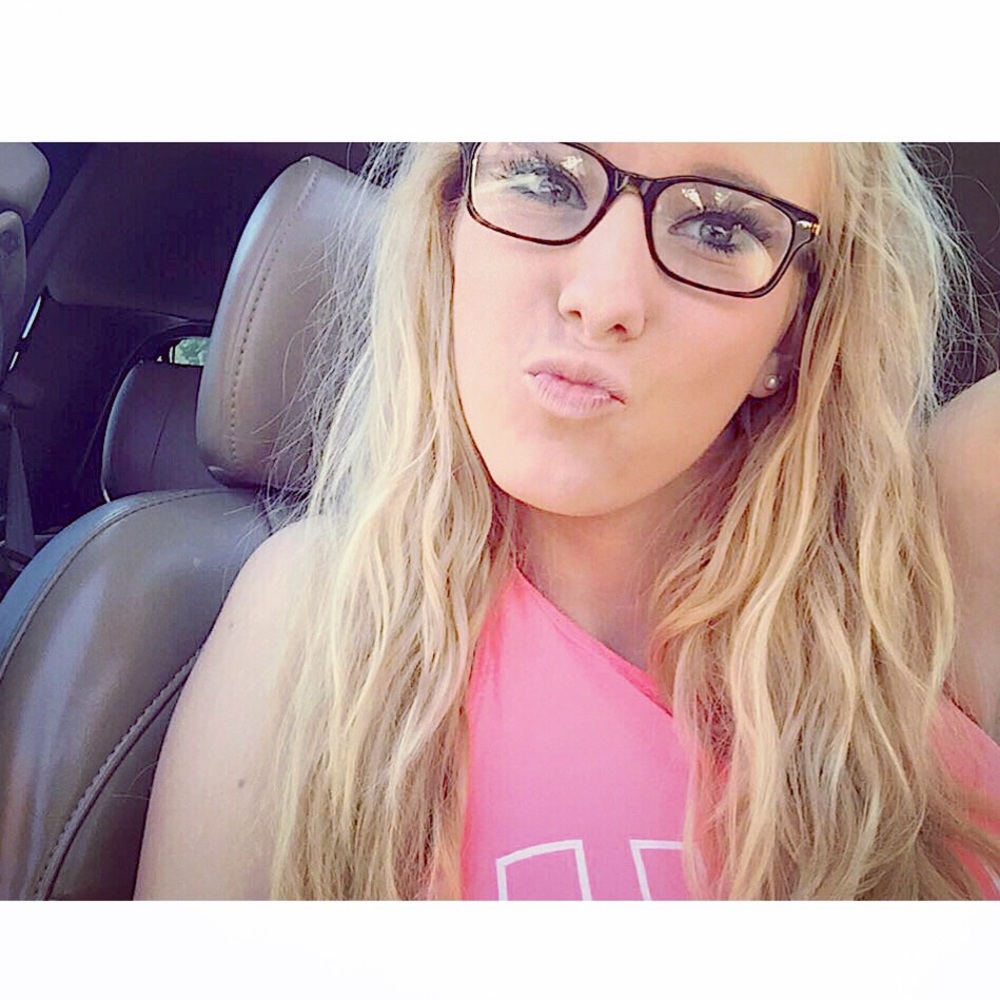 Meet your Posher, Cassie