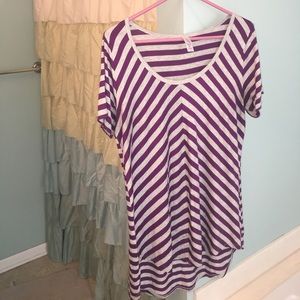LuLaRoe classic tee • size M • gray and purple