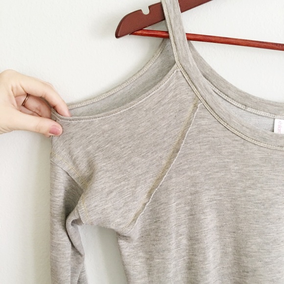 Lace Peplum Cold Shoulder Top - Picture 2 of 5