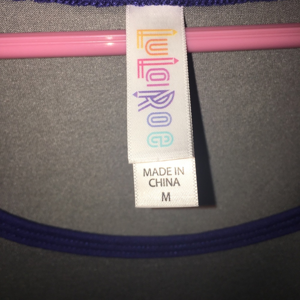 Lularoe Classic Tee Size Medium Solid Gray - image 4