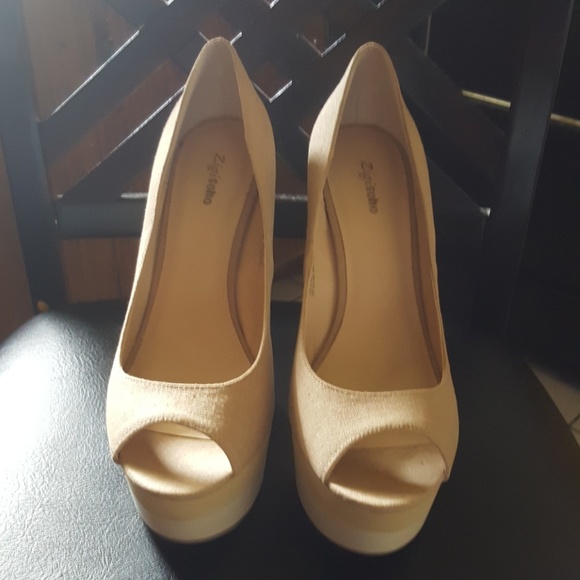 (NWT) Pizzazz wedges by Zigi Soho - Picture 5 of 5