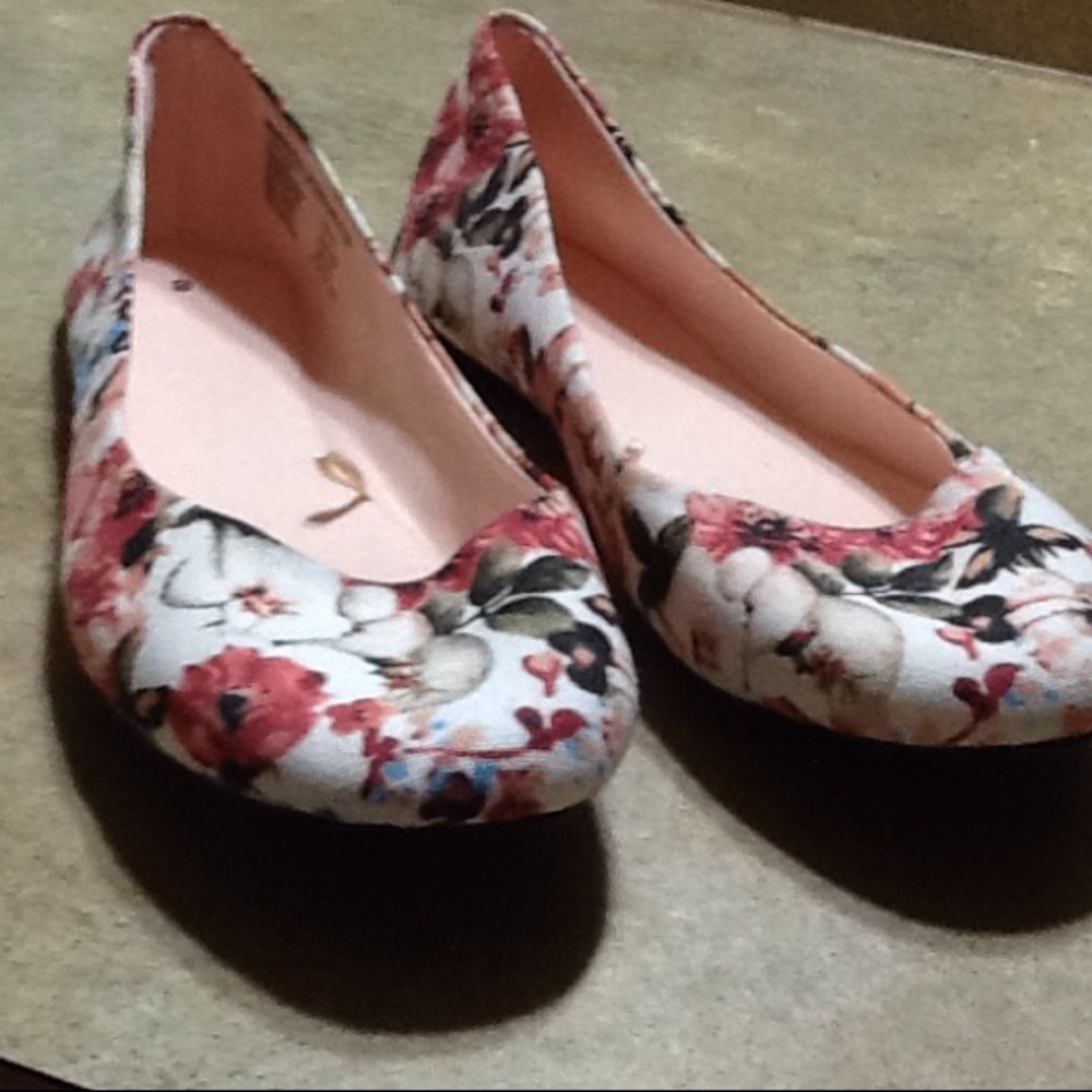 Floral flats