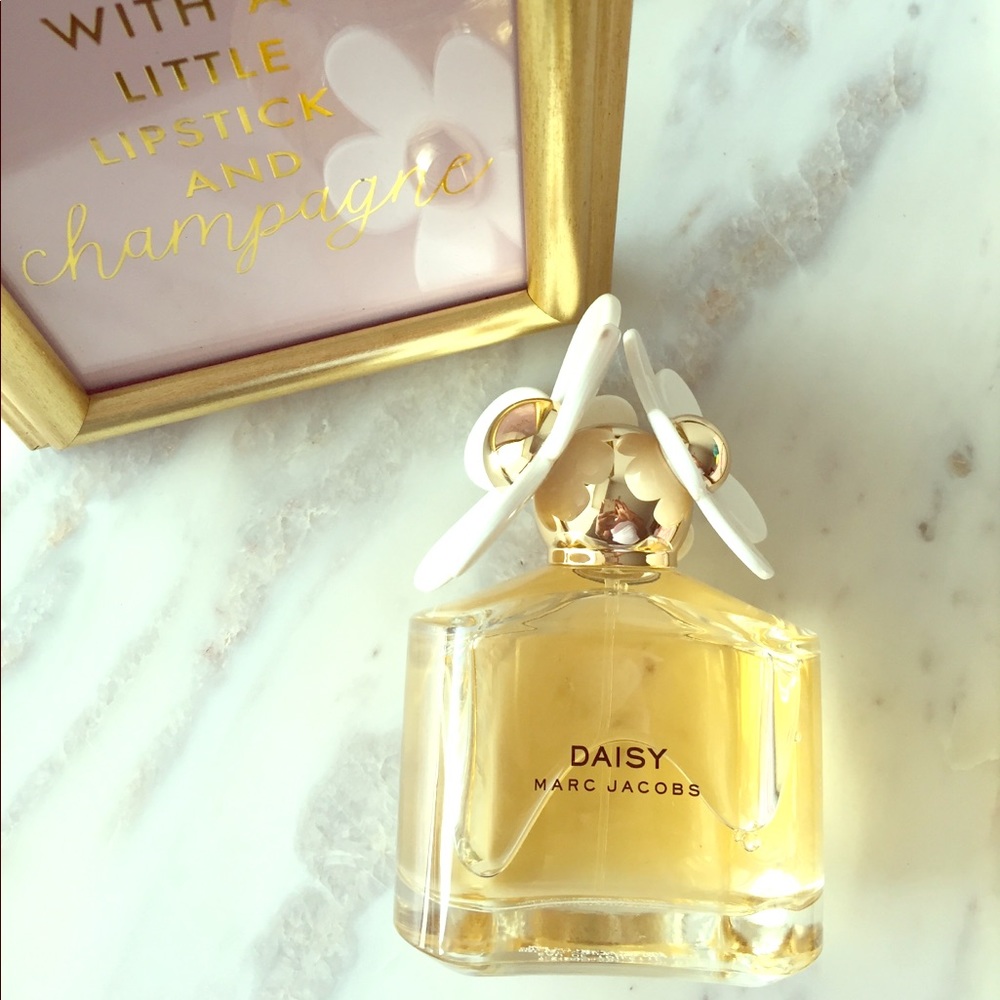 MARC JACOBS Daisy