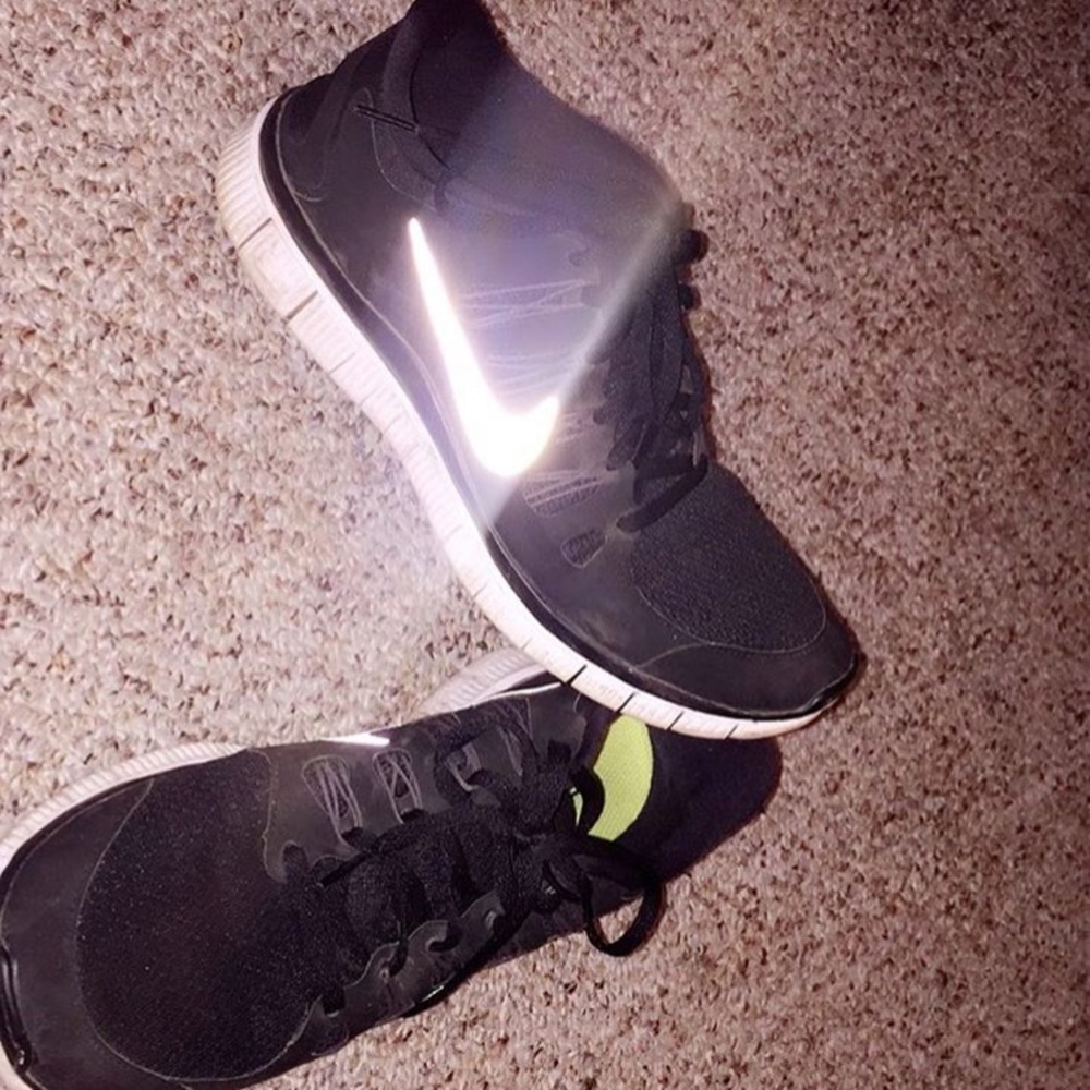 Nike tennis shoes