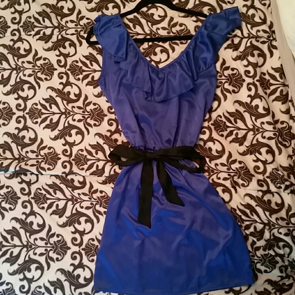 Francesca's blue dress