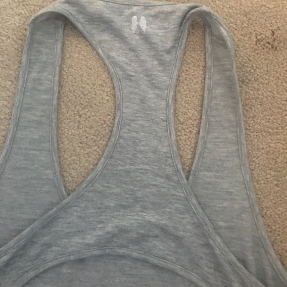 NWT VICTORIAS SECRET OPEN BACK WORKOUT TOP - Picture 3 of 3