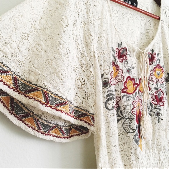 Vintage Boho Lace Embroidered Top - Picture 2 of 5