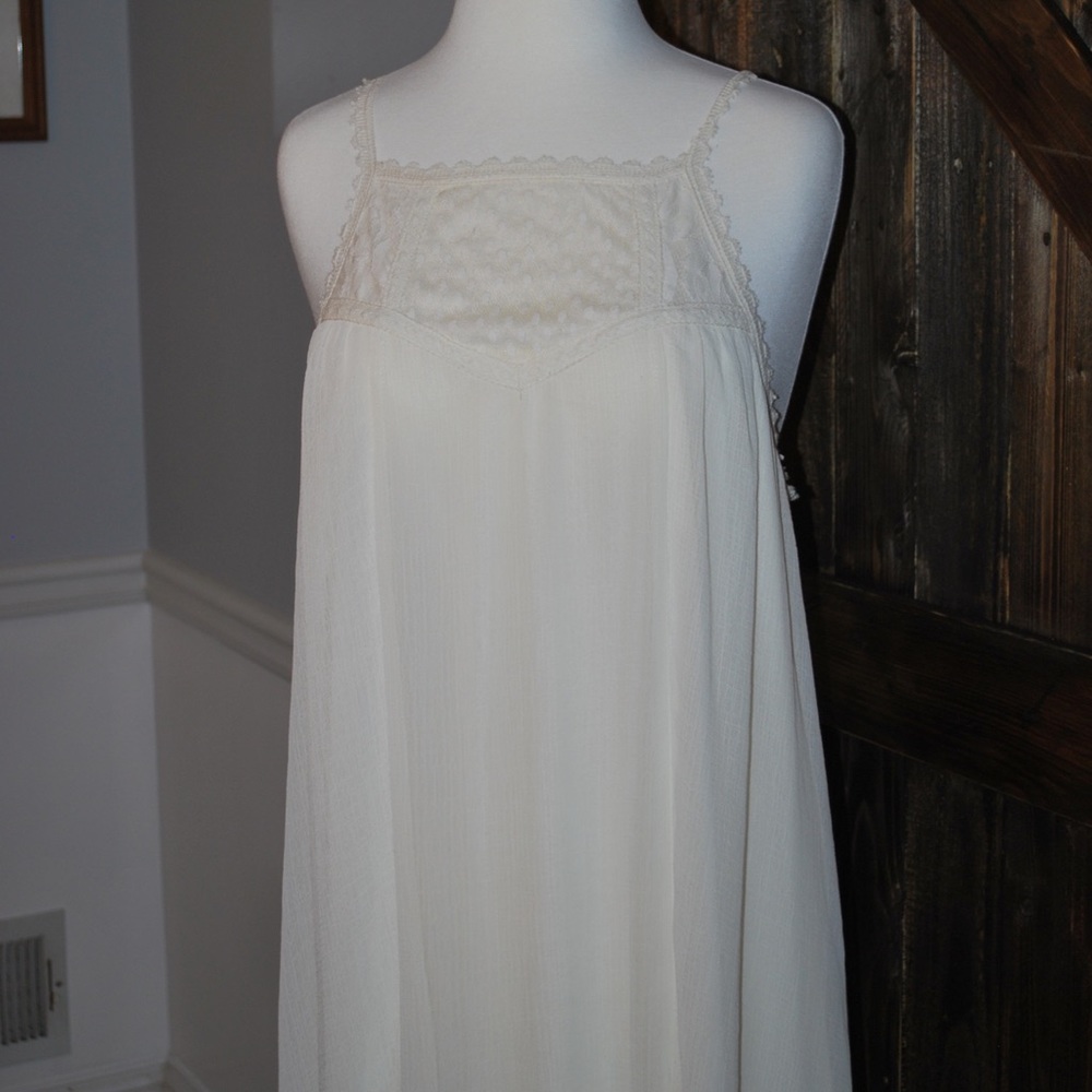 Flowing maxi sun dress from Kinnucans