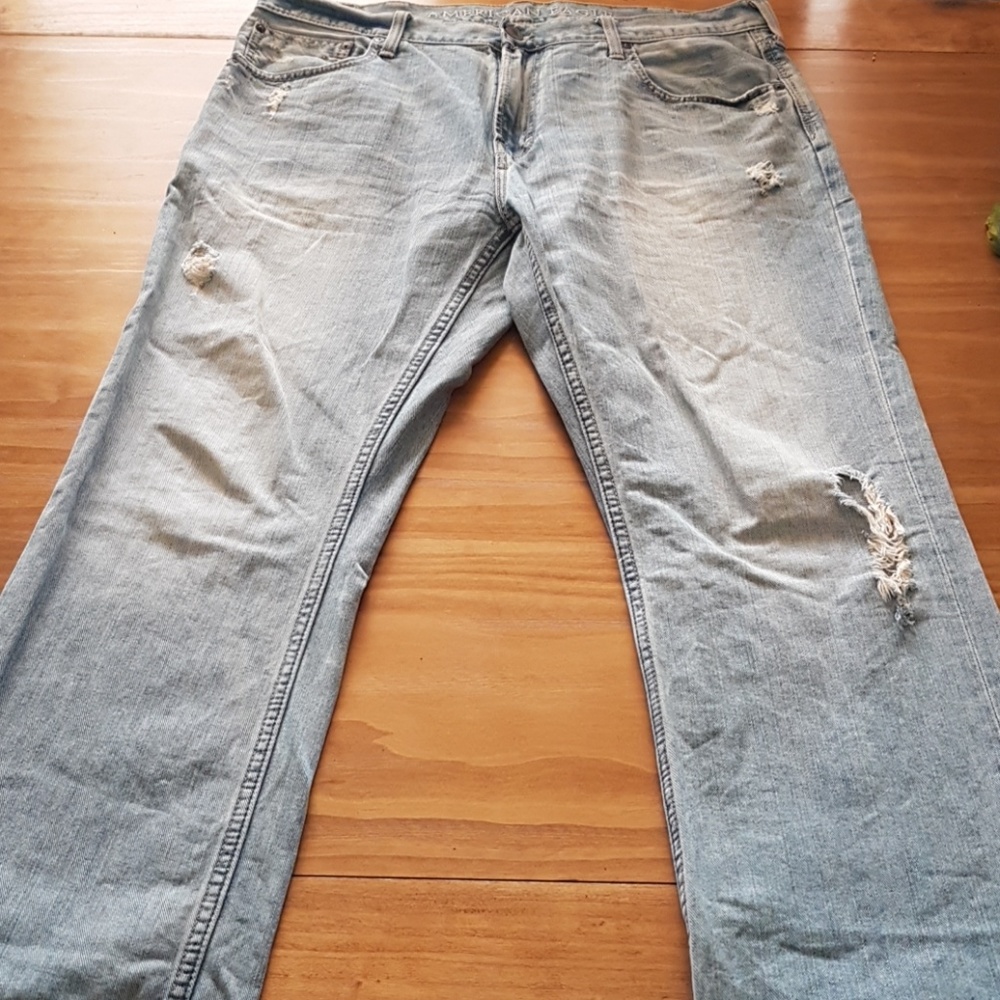 American eagle destructed jeans