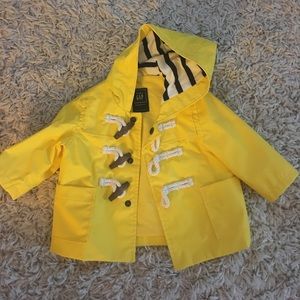 BABY GAP YELLOW RAINCOAT WORN ONNCE 0-6 MONTHS