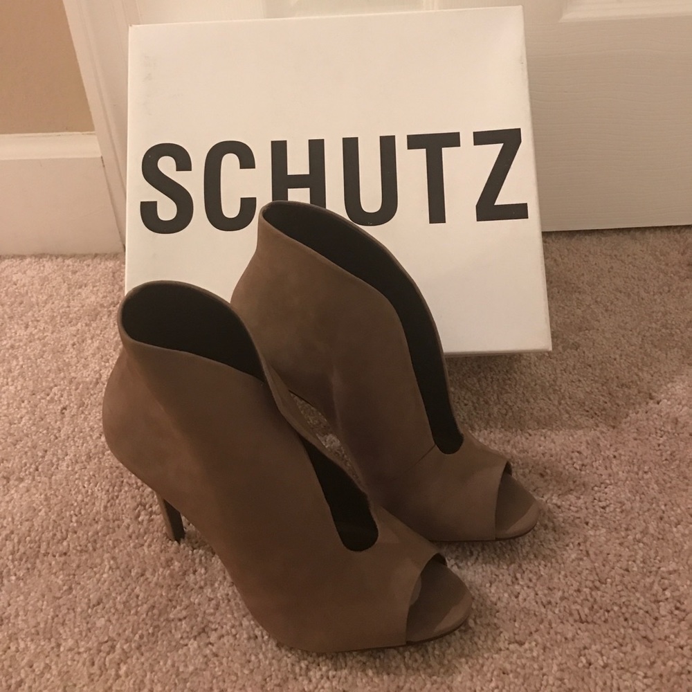 Schutz suede ankle bootie new in box