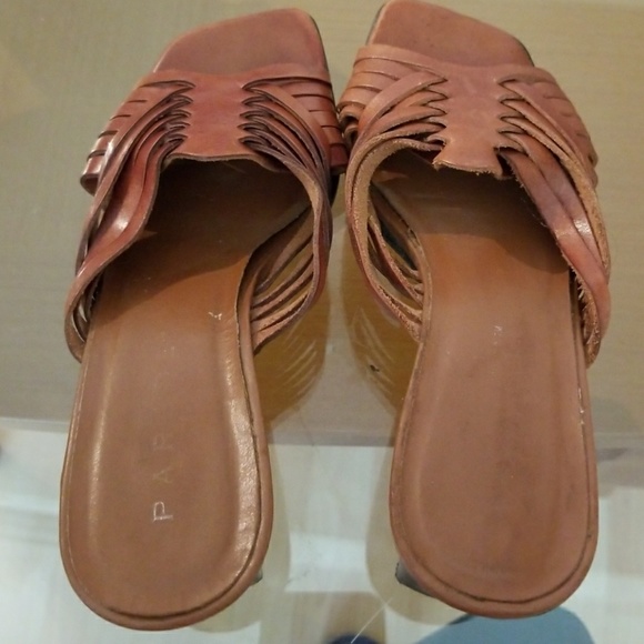 Brown leather shoes - Picture 3 of 3