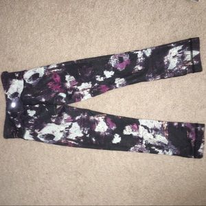 Size 2 cropped lululemon leggings worn 5 times