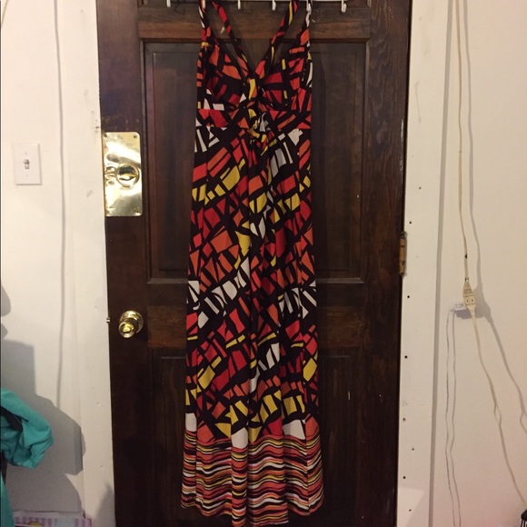 Earthy tones maxi Dress with crisscross back - Picture 4 of 4