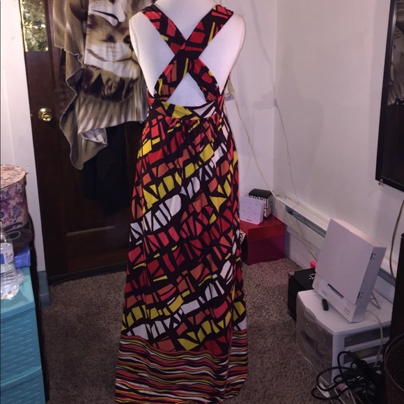 Earthy tones maxi Dress with crisscross back - Picture 2 of 4