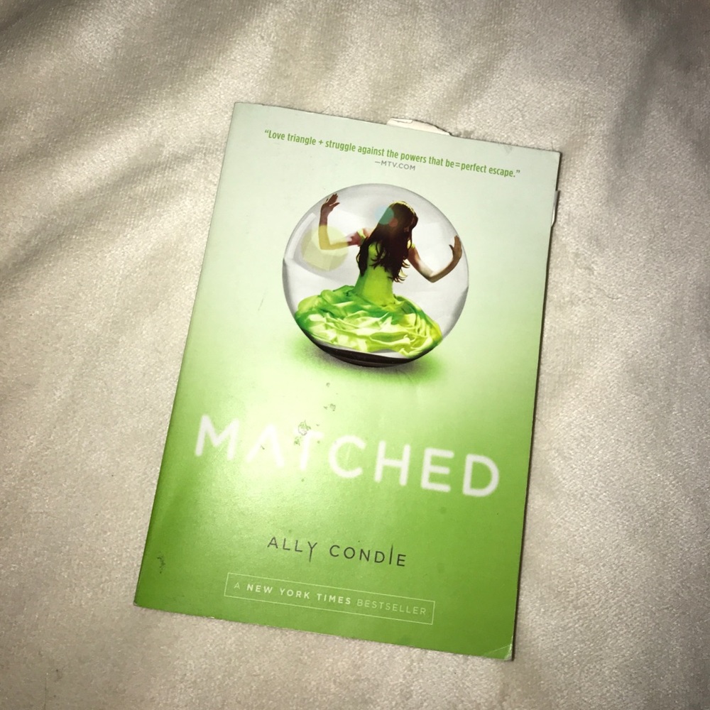 Books - Picture 7 of 8