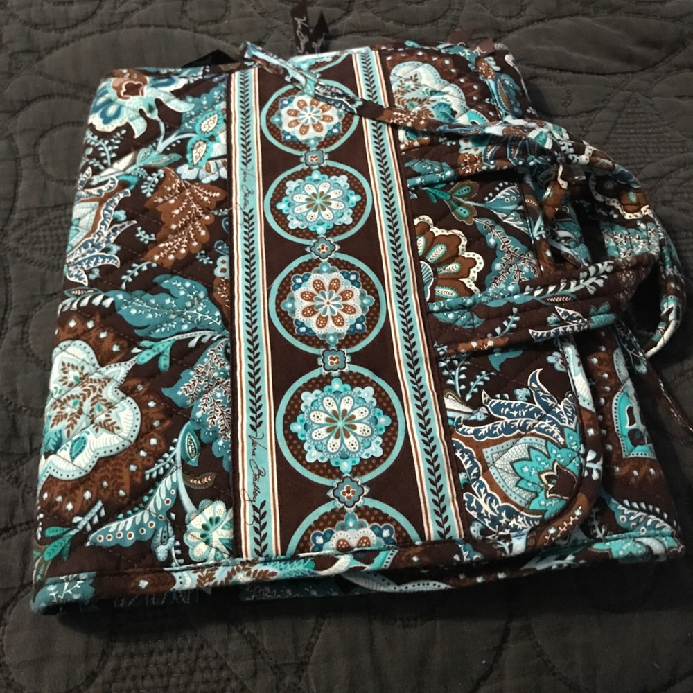 Vera Bradley toiletry organizer