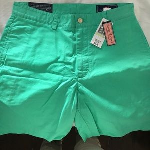 New Vineyard Vines Men's shorts size 30