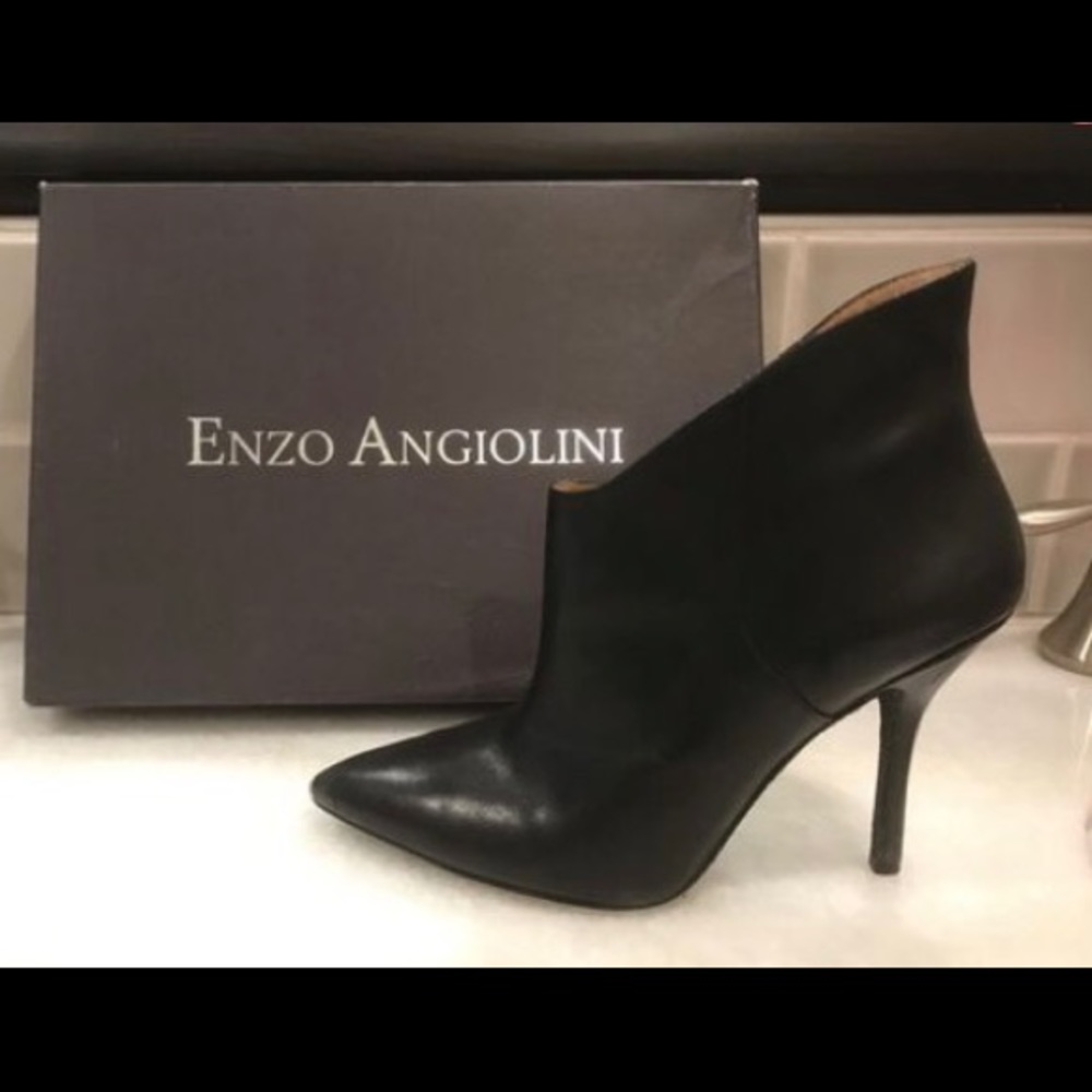 Enzo Angiolini Black Leather Booties Size 9