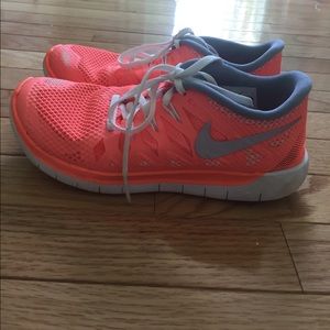*GOOD CONDITION* Girl gym Nike shoes