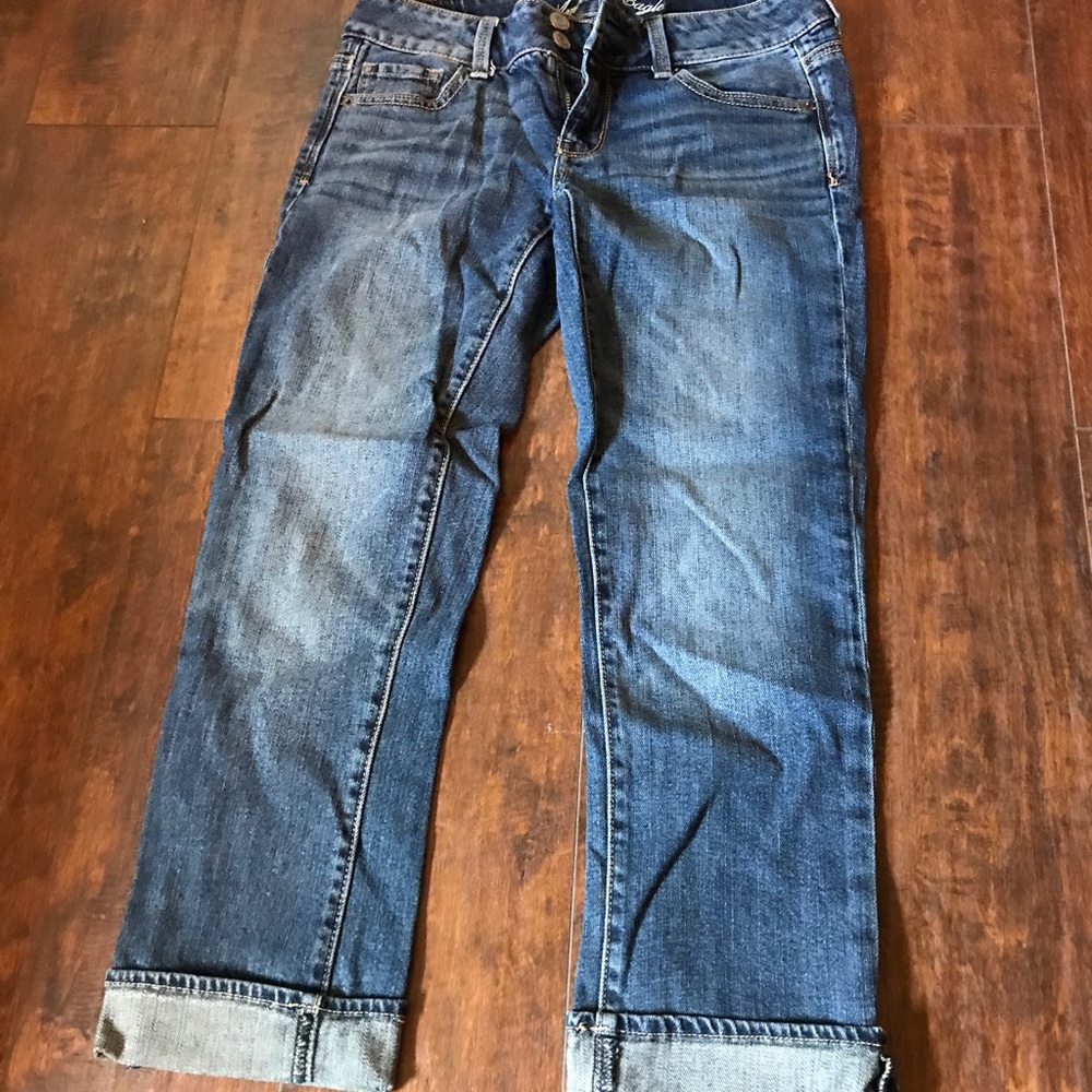 American Eagle Artist Cropped