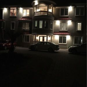 Meet your Posher, Latosha