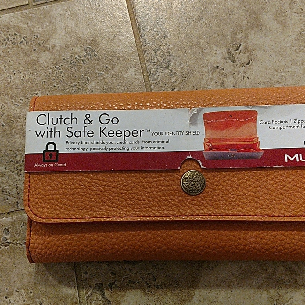 Mundi Clutch & Go Wallet, RFID blocking