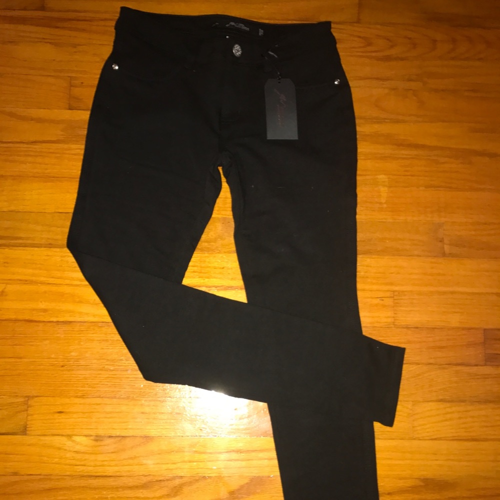 NWT Black jeggings!