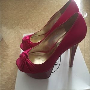 Steve Madden Eryka facial satin shoe