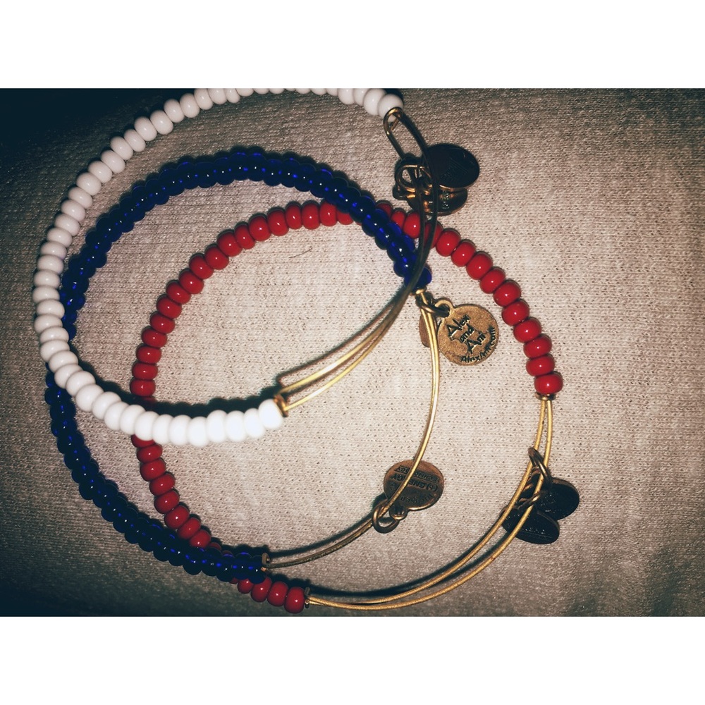 SOLD✨ALEX AND ANI✨ bangle set
