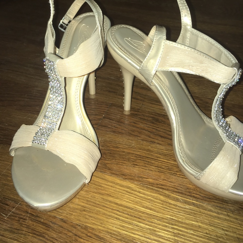 Champagne sparkly heels