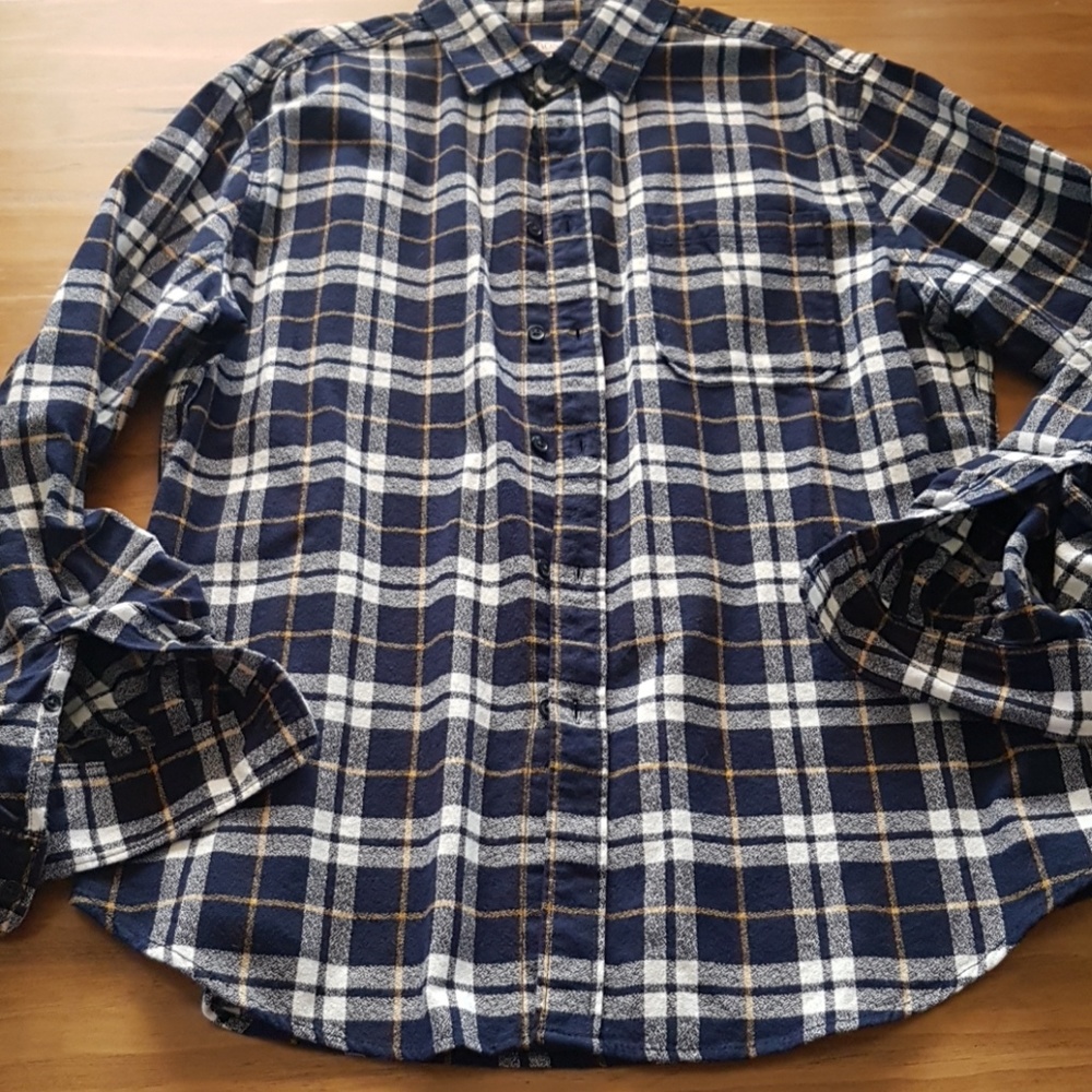 Plaid flannel button up L