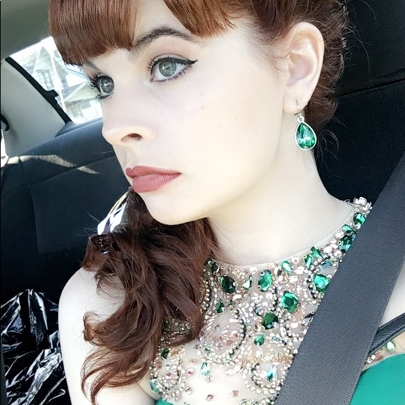 Meet your Posher, Michaela - Picture 3 of 3