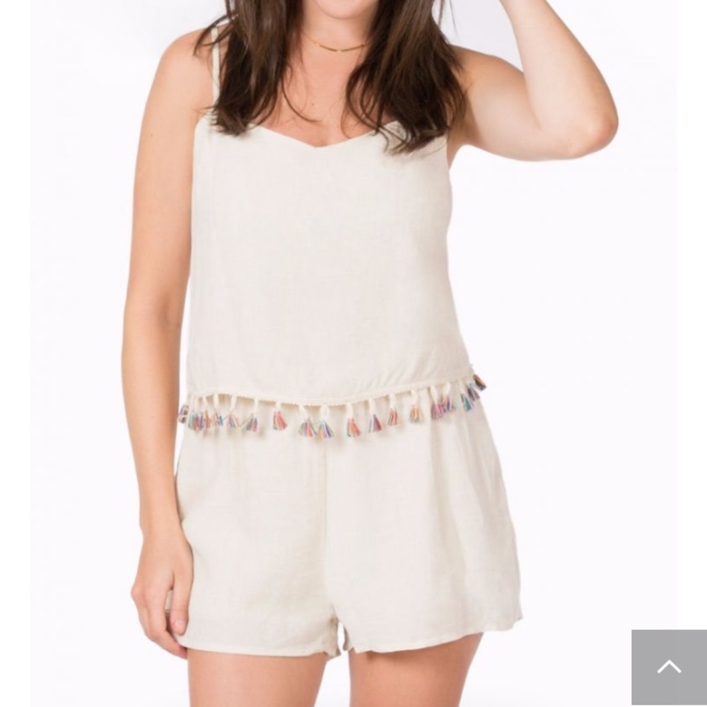 Linen romper with tassels!