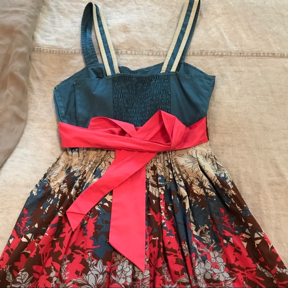 Kimchi and Blue dress. On sale - Picture 6 of 6