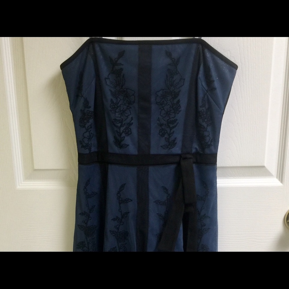 BCBG Maxazria Strapless Floral Navy Black Dress
