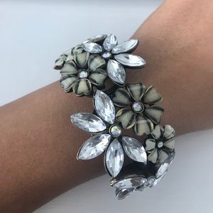 Flower bracelet