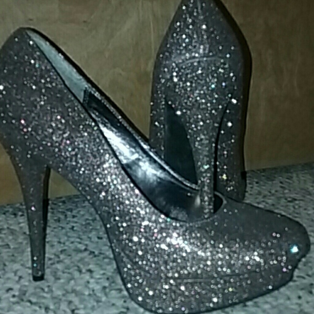Pink multi sparkle heels 👠
