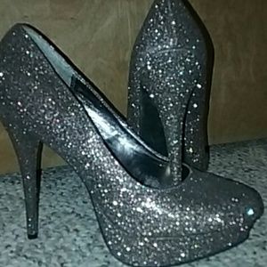 Pink multi sparkle heels 👠