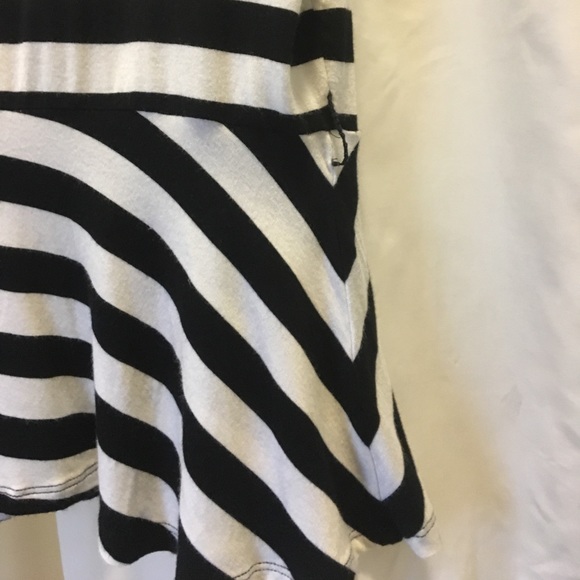 ELLE Med strip short sleeve shirt - Picture 3 of 7