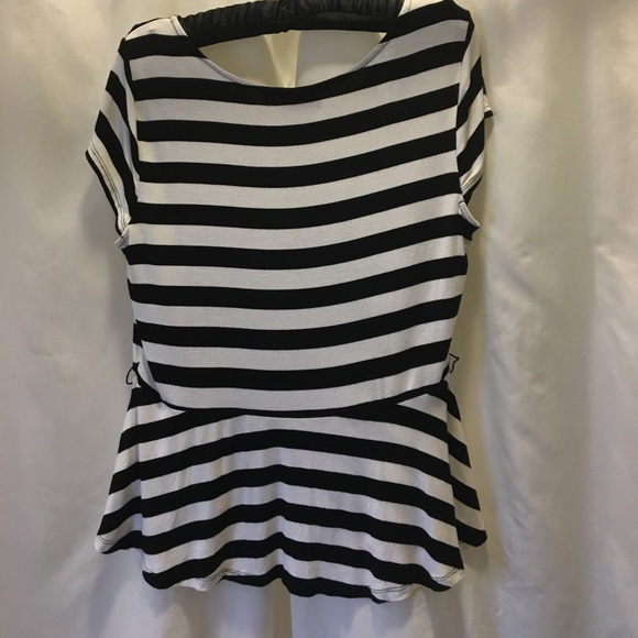 ELLE Med strip short sleeve shirt - Picture 6 of 7