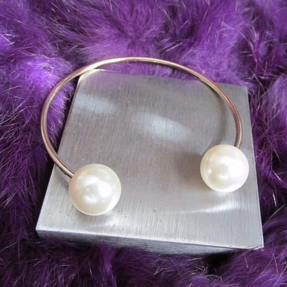 ADIA KIBUR Faux Pearl Open Ended Cuff NWT - Picture 3 of 4