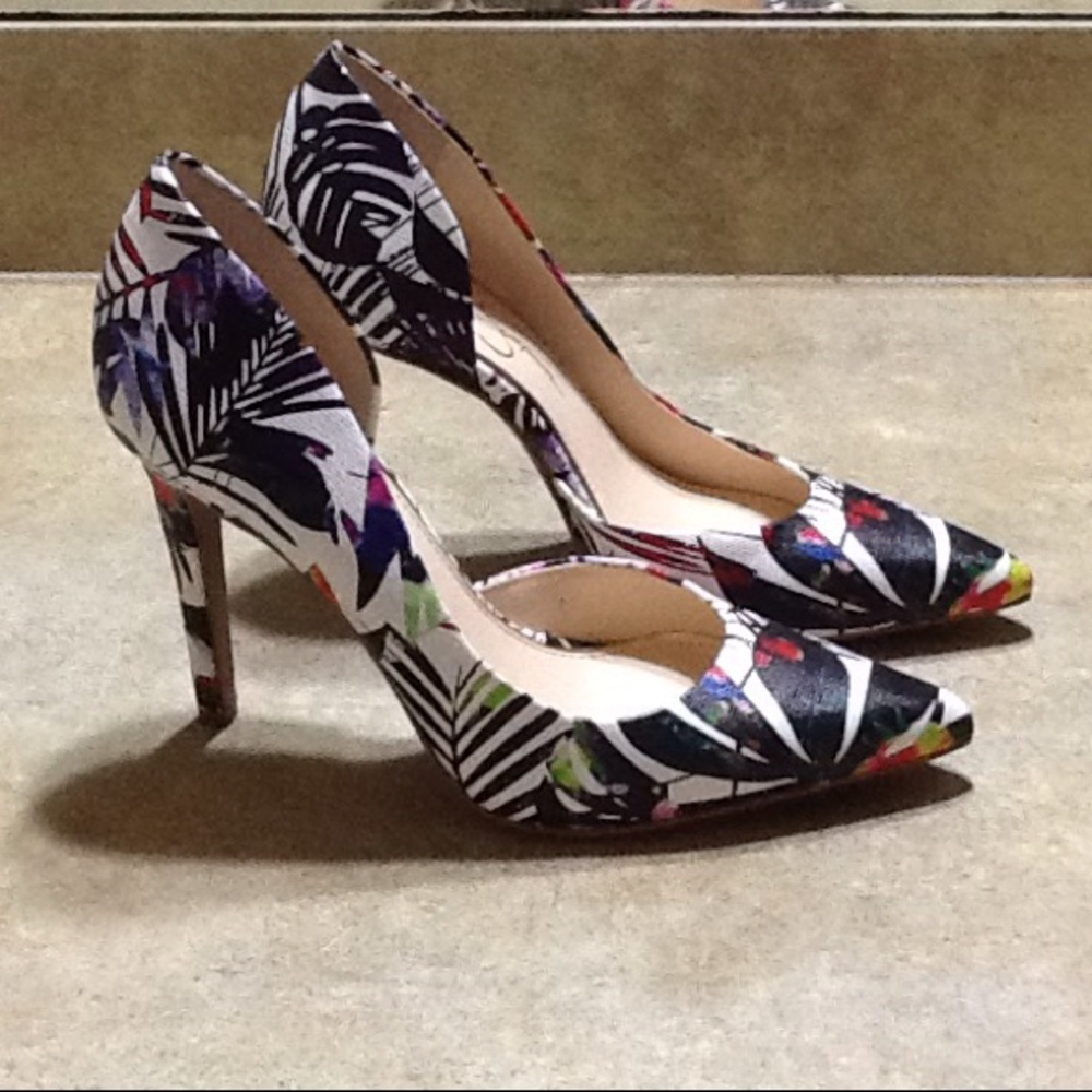 Jessica Simpson floral heel